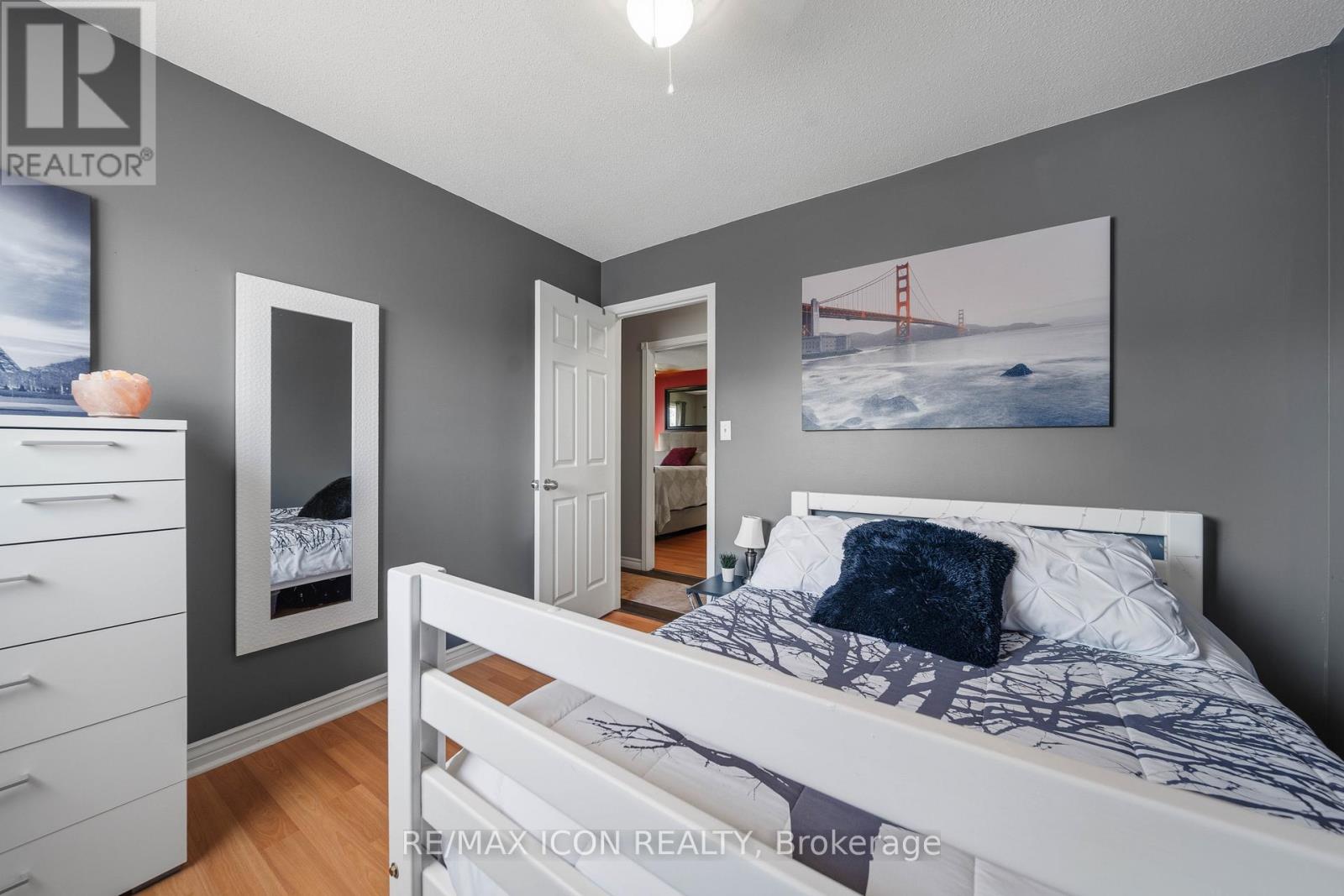 61 CARLETON COURT - 15