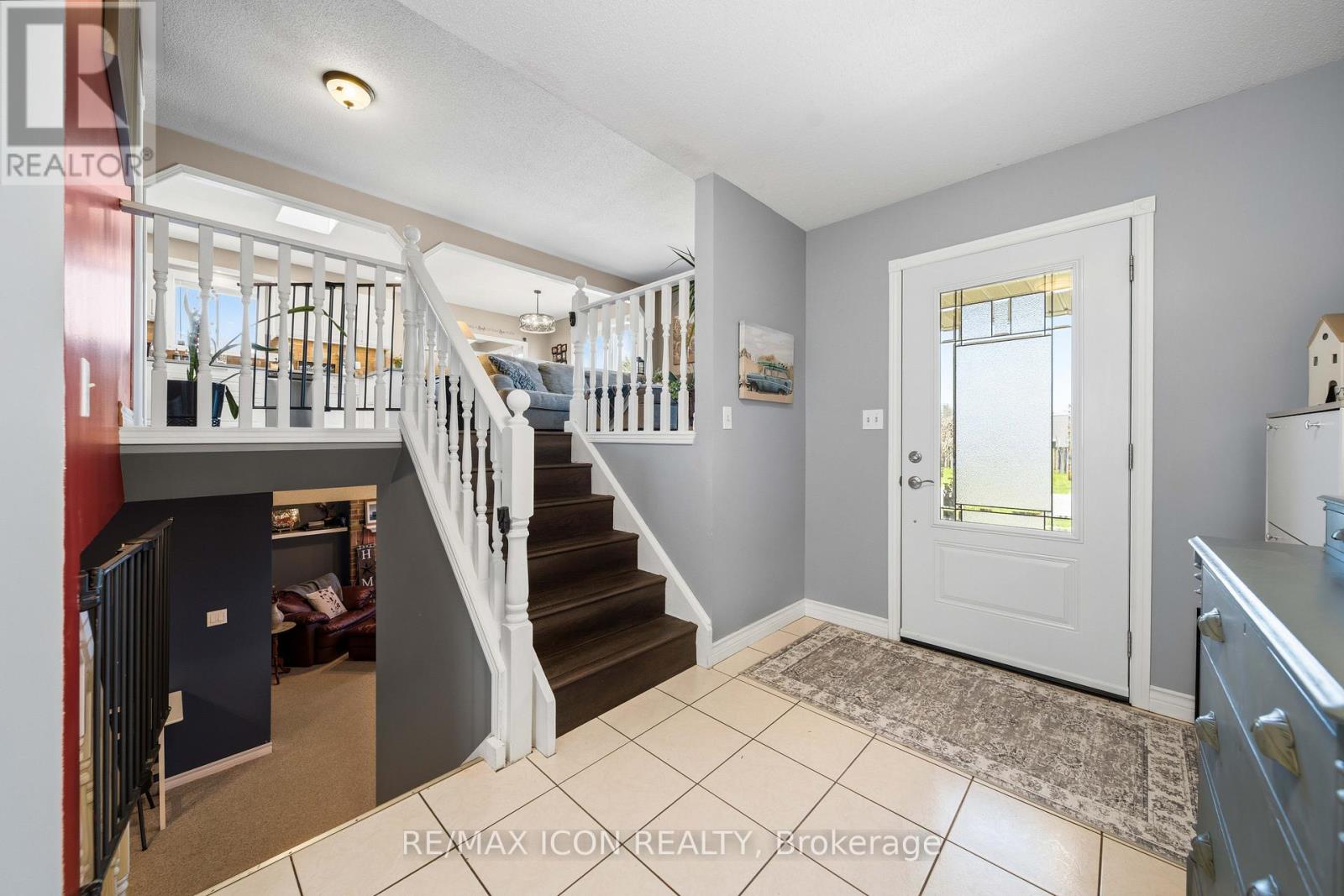 61 CARLETON COURT - 17