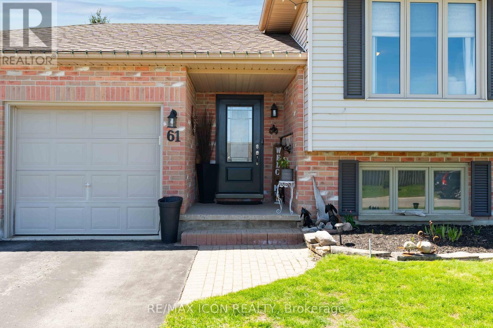 61 CARLETON COURT - Image 2