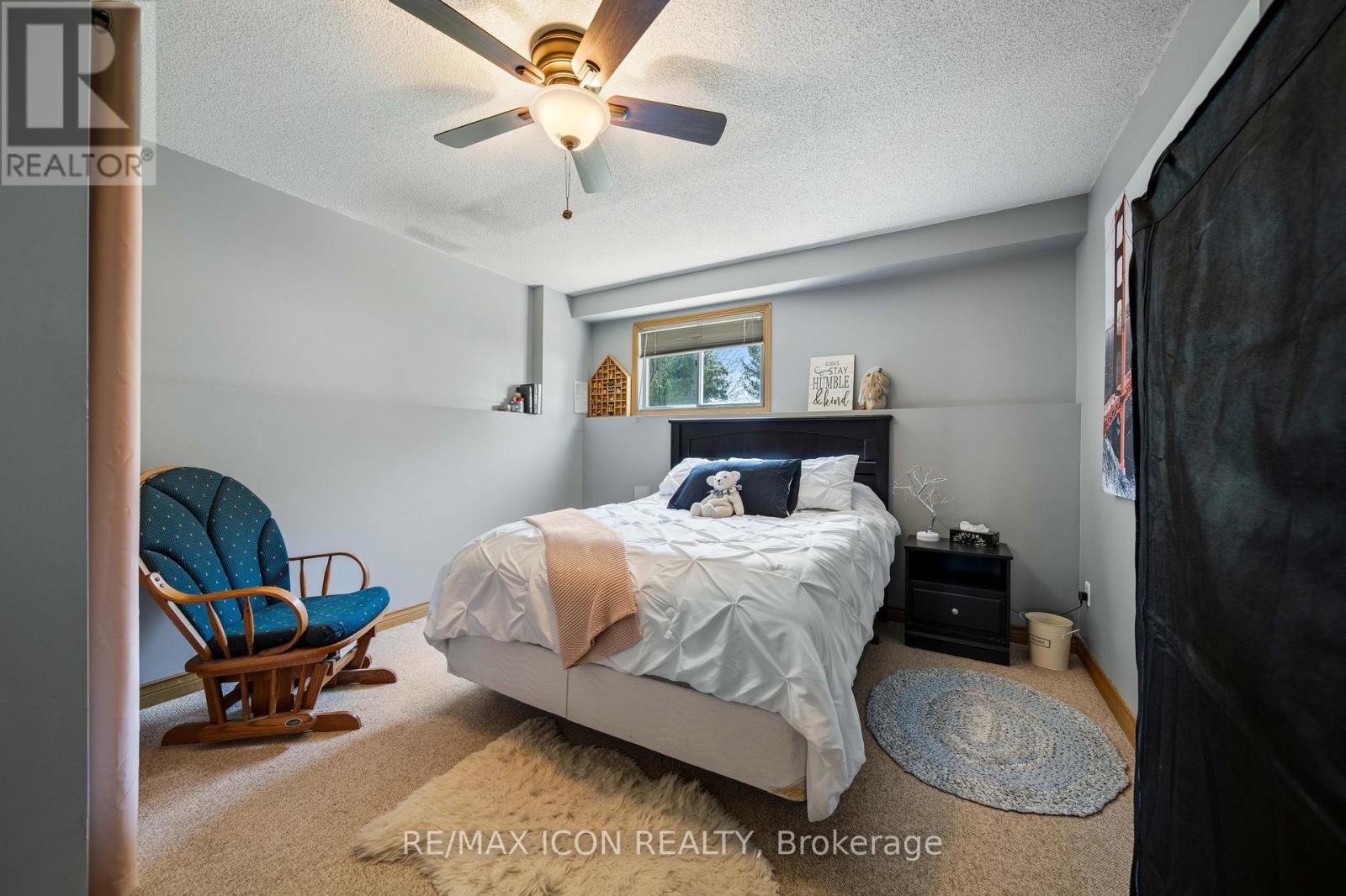 61 CARLETON COURT - 21
