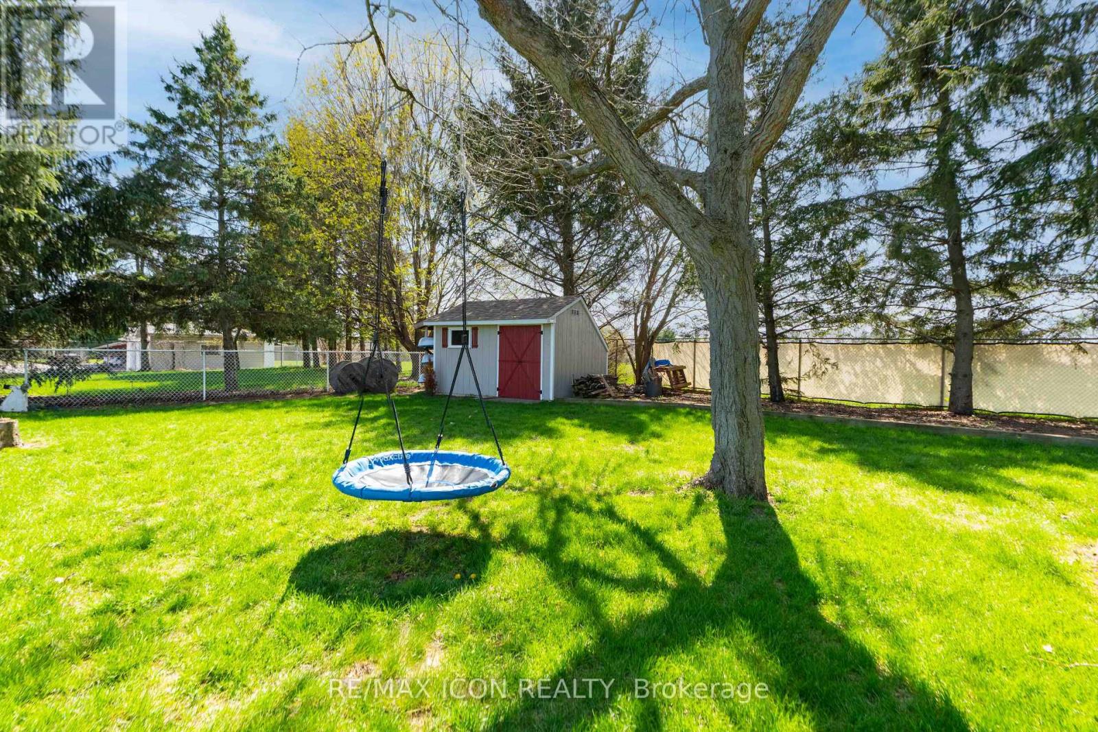61 CARLETON COURT - 31