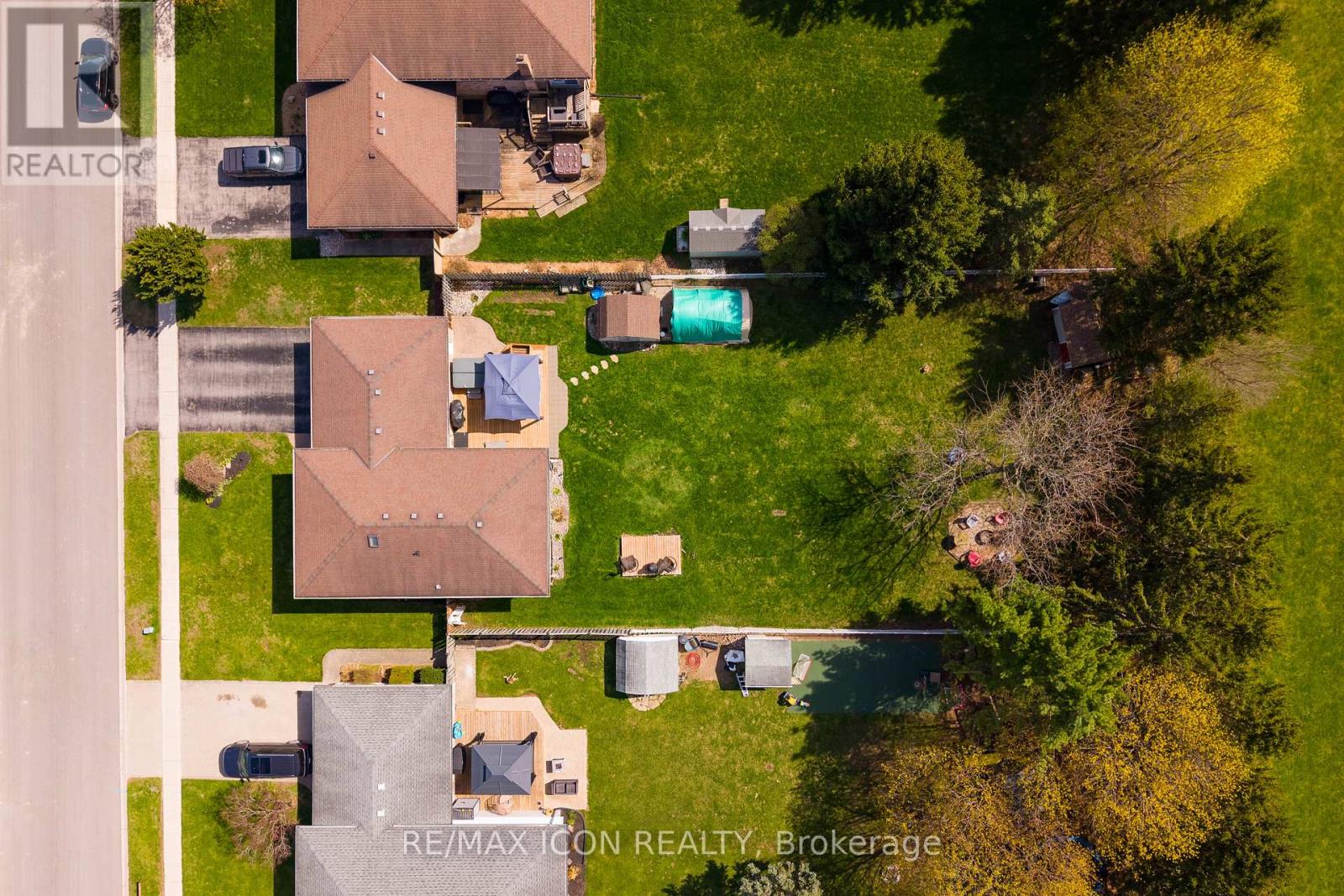 61 CARLETON COURT - 32