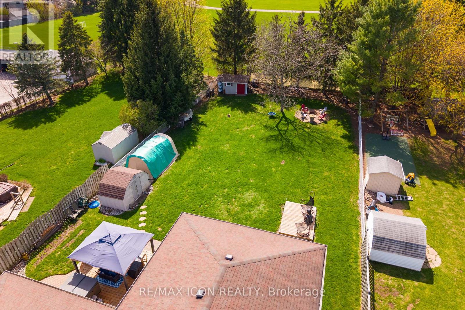 61 CARLETON COURT - 34