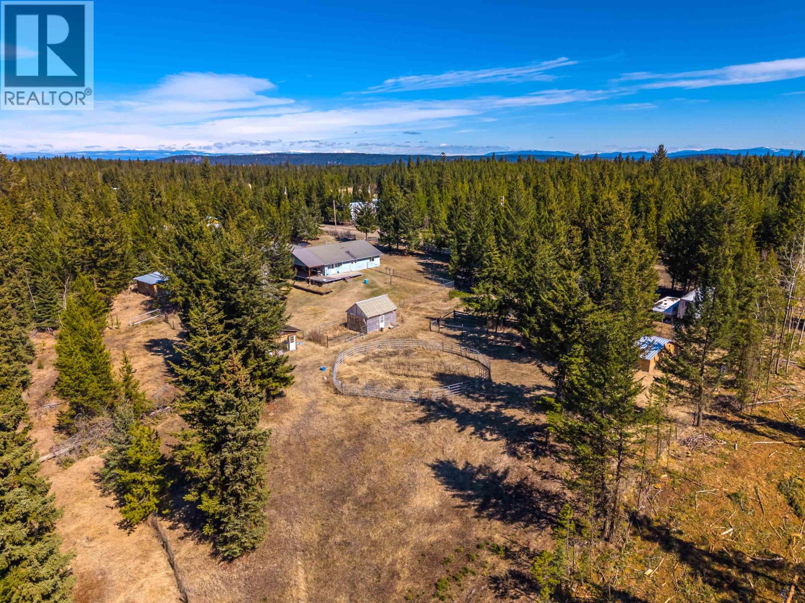 6784 BARNETT ROAD, 100 Mile House