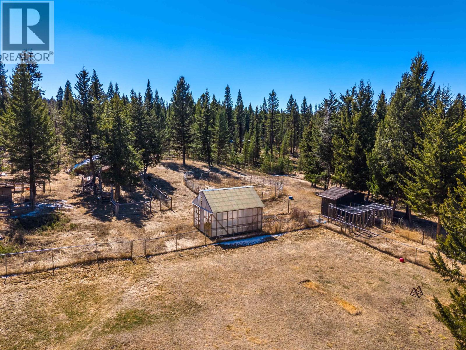 6784 BARNETT ROAD, 100 Mile House
