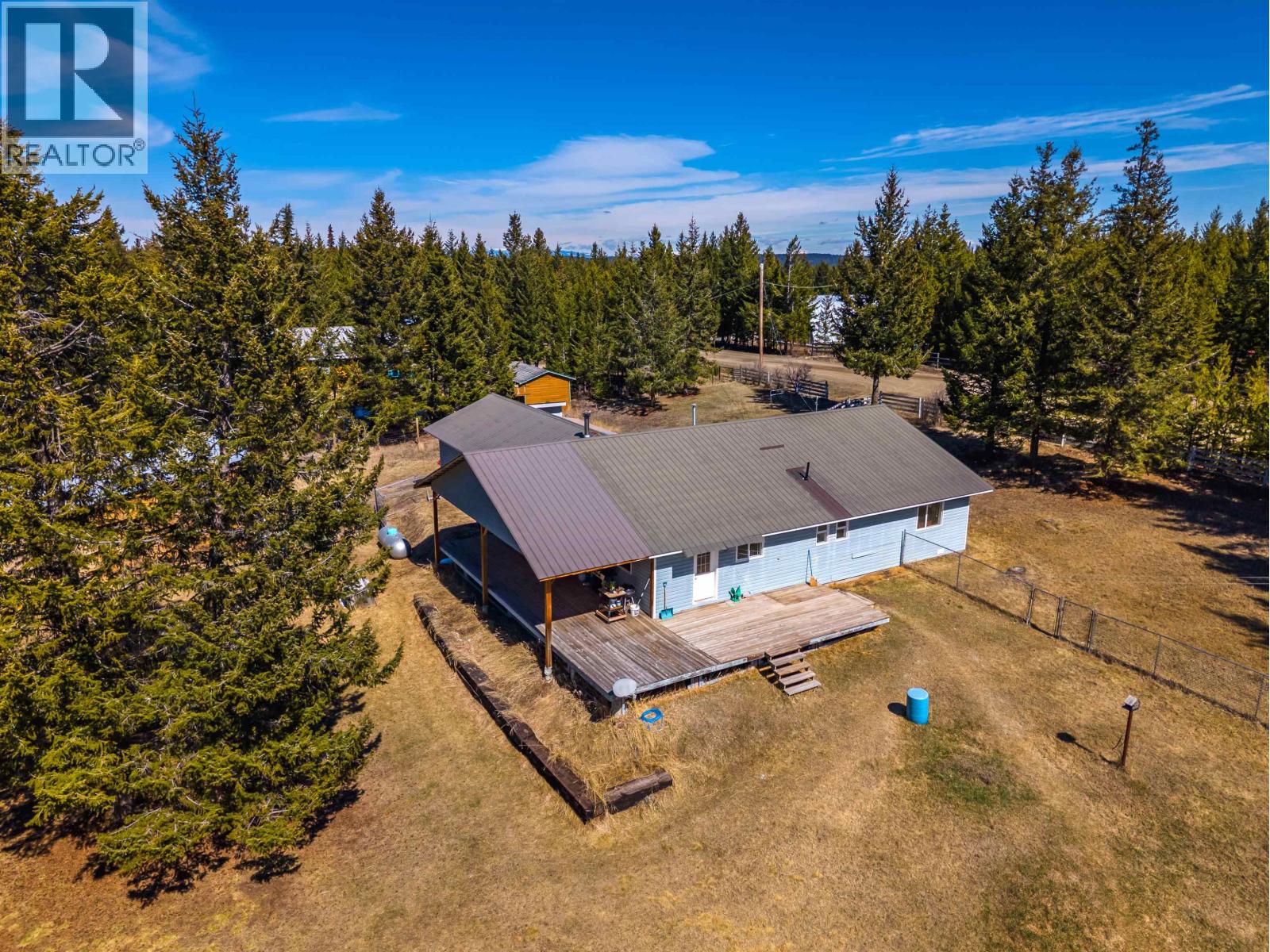 6784 BARNETT ROAD, 100 Mile House