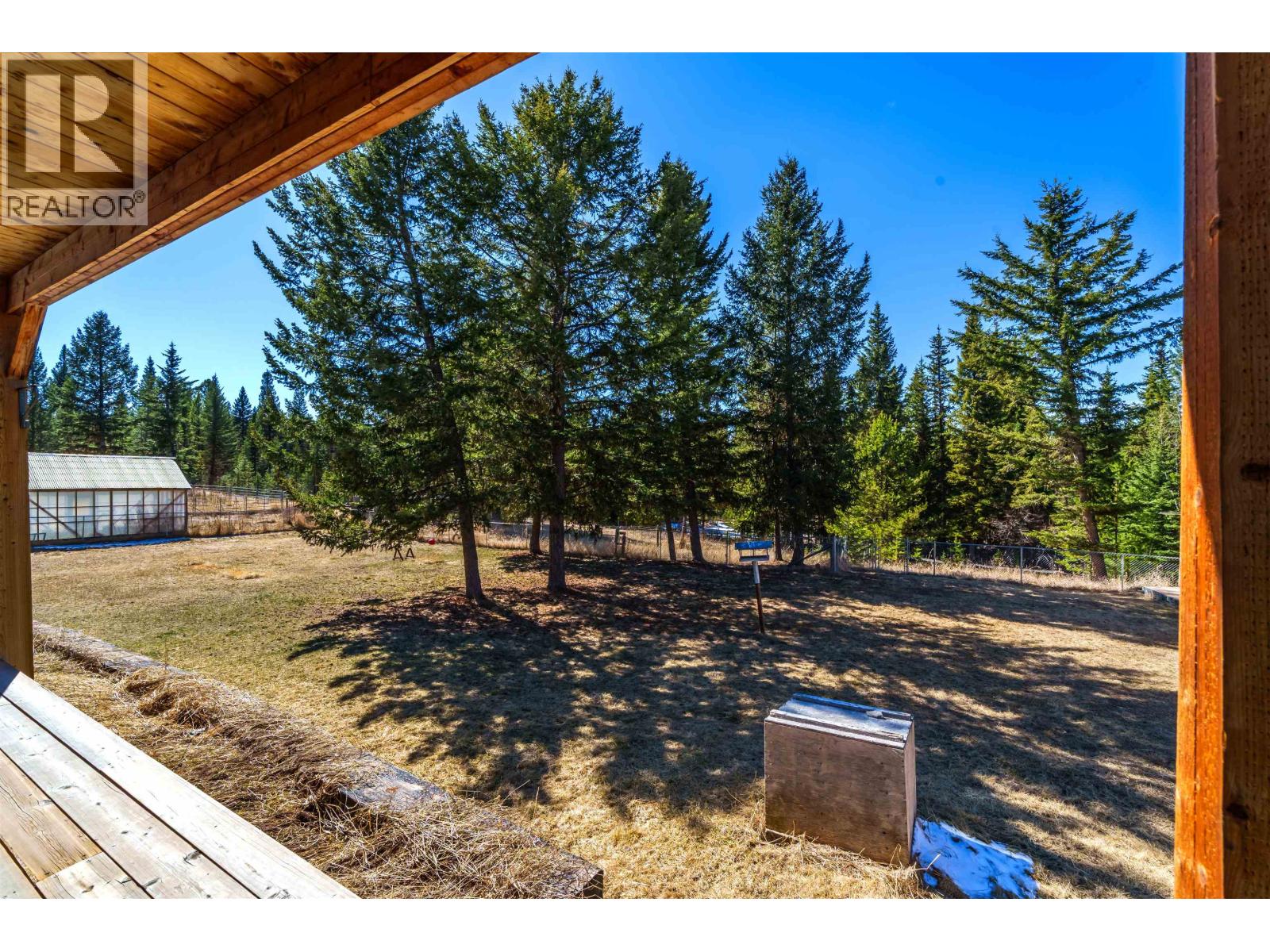 6784 BARNETT ROAD, 100 Mile House