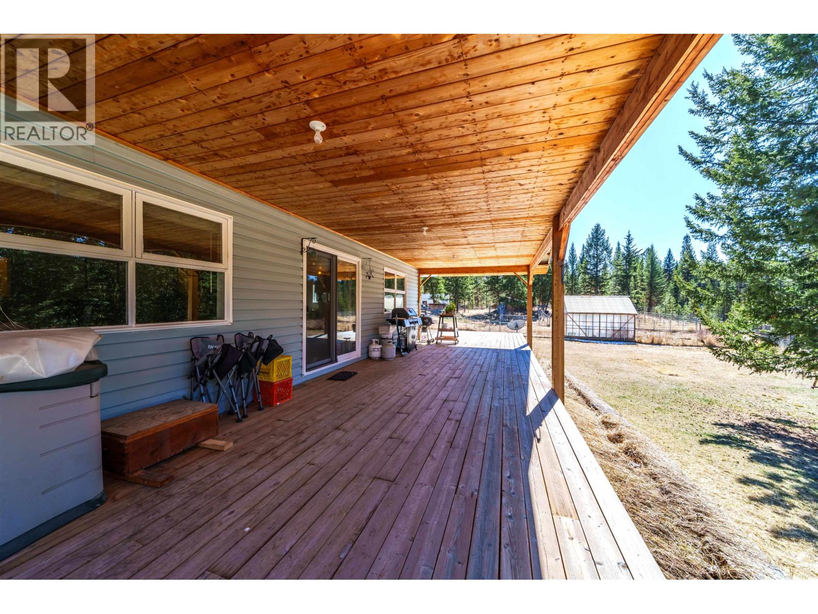6784 BARNETT ROAD, 100 Mile House