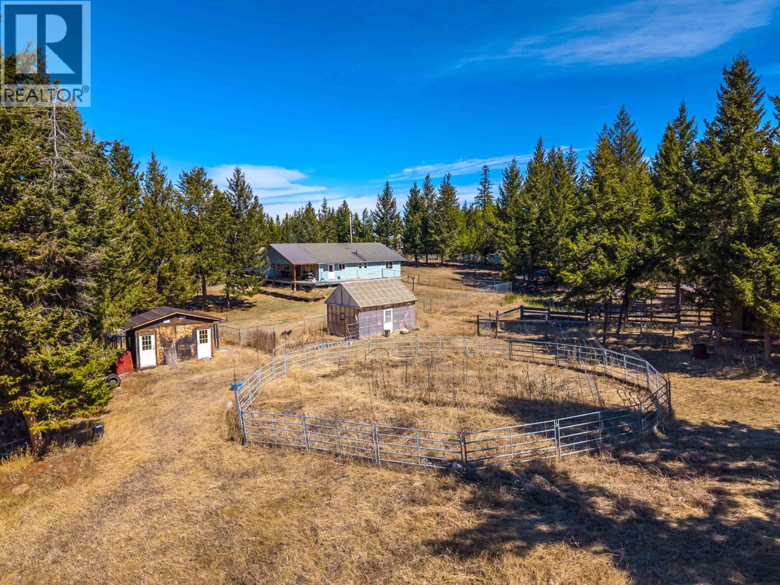 6784 BARNETT ROAD, 100 Mile House