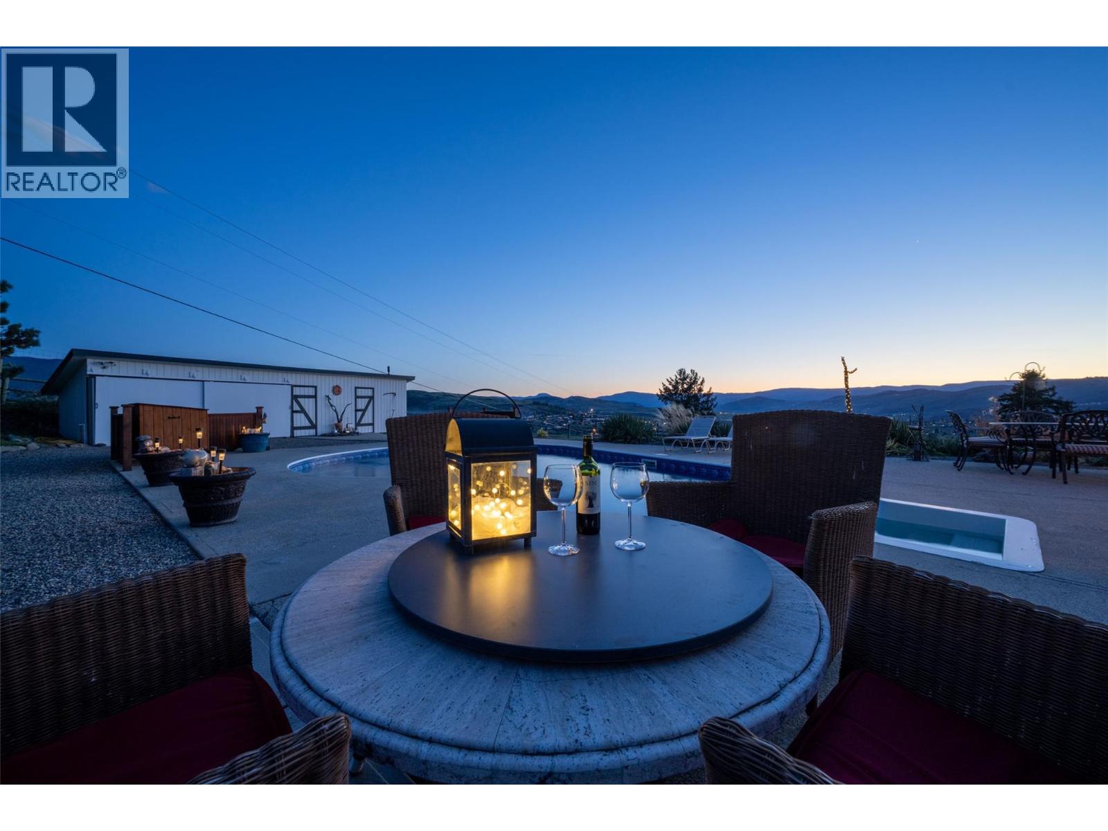701 Robin Road - 98