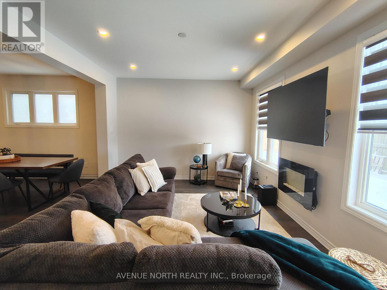 4772 ABBOTT STREET - 10