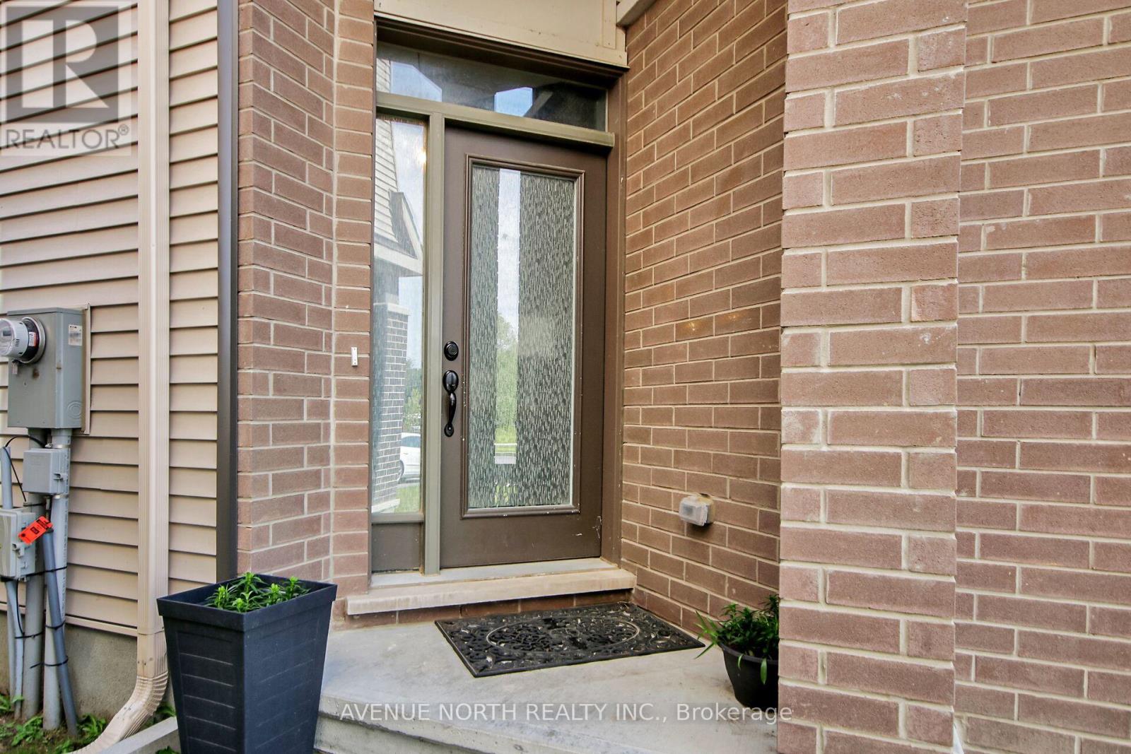 4772 ABBOTT STREET - 3