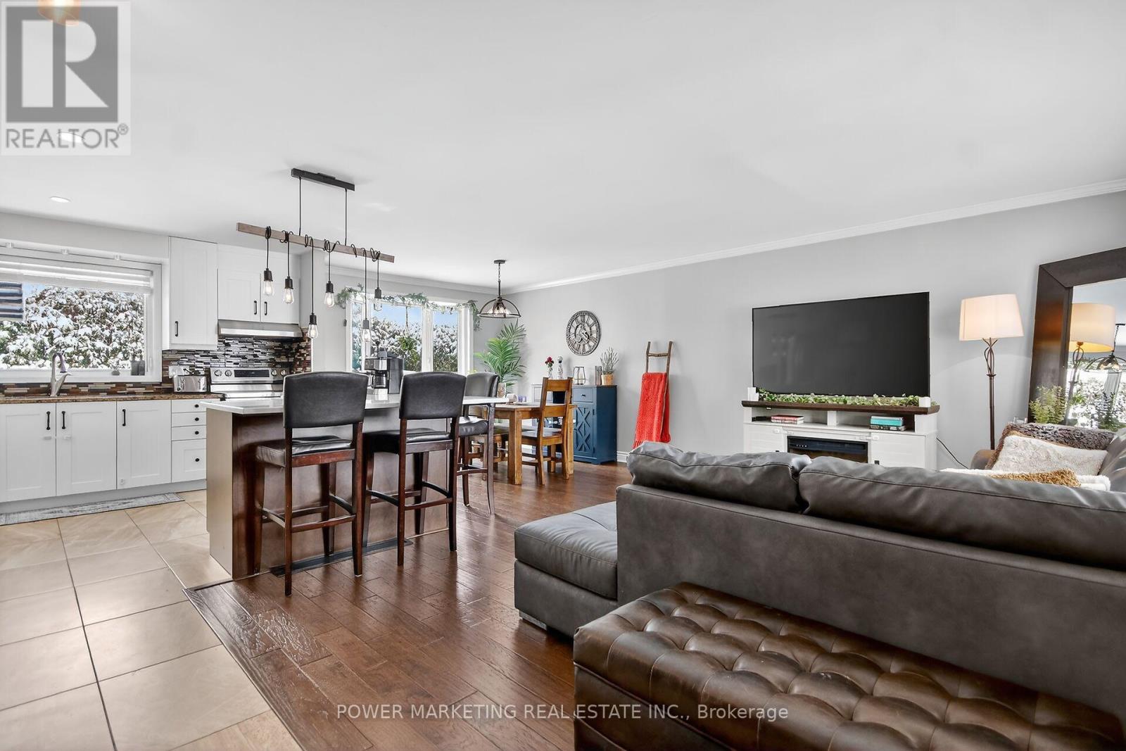 3269 CLEARWATER CRESCENT - 23