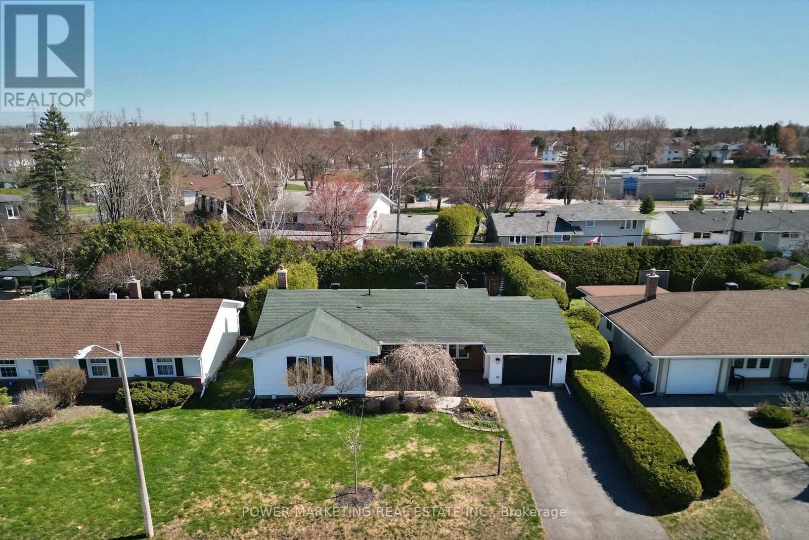 3269 CLEARWATER CRESCENT - 43