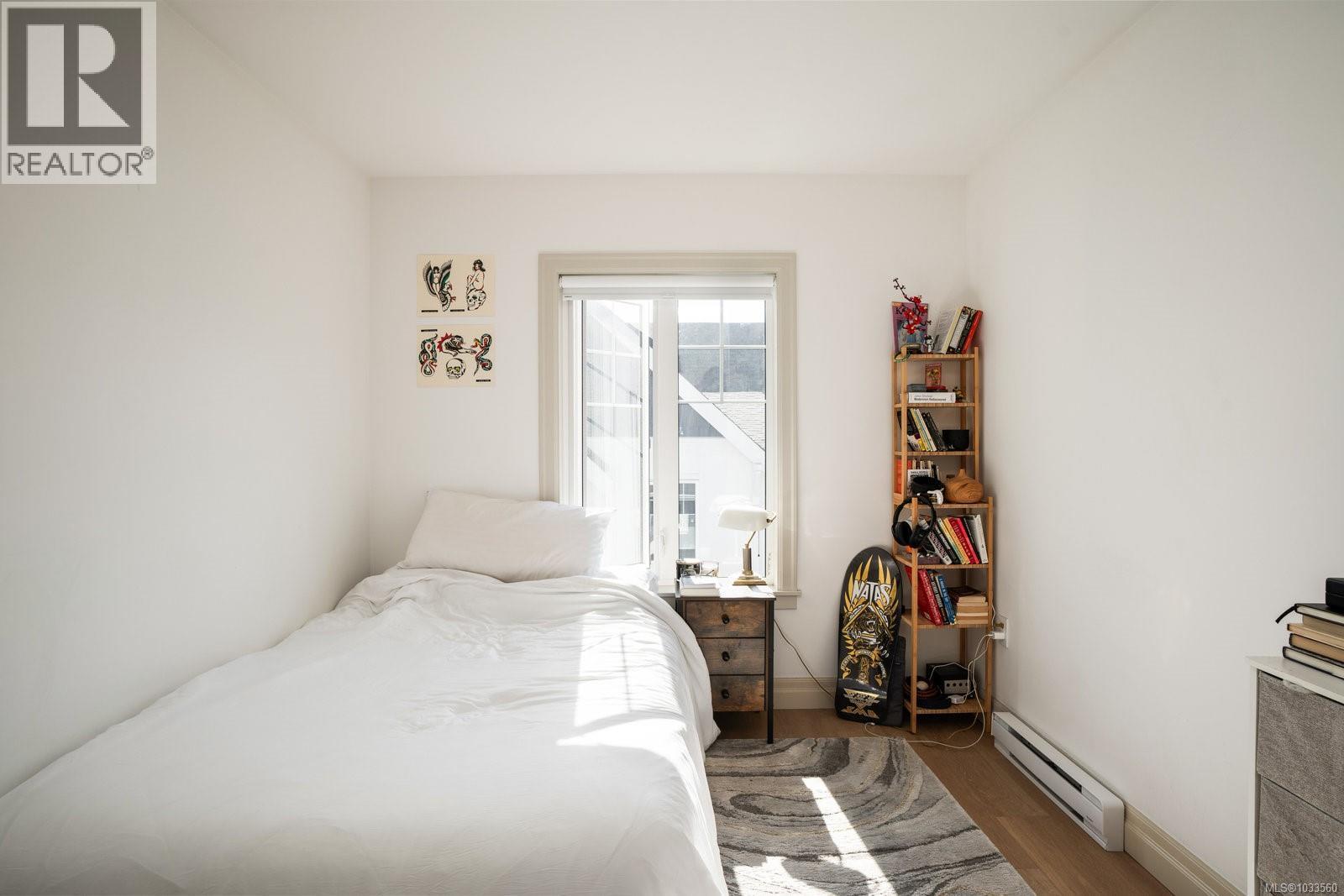 #3 3092 Washington Ave - 19