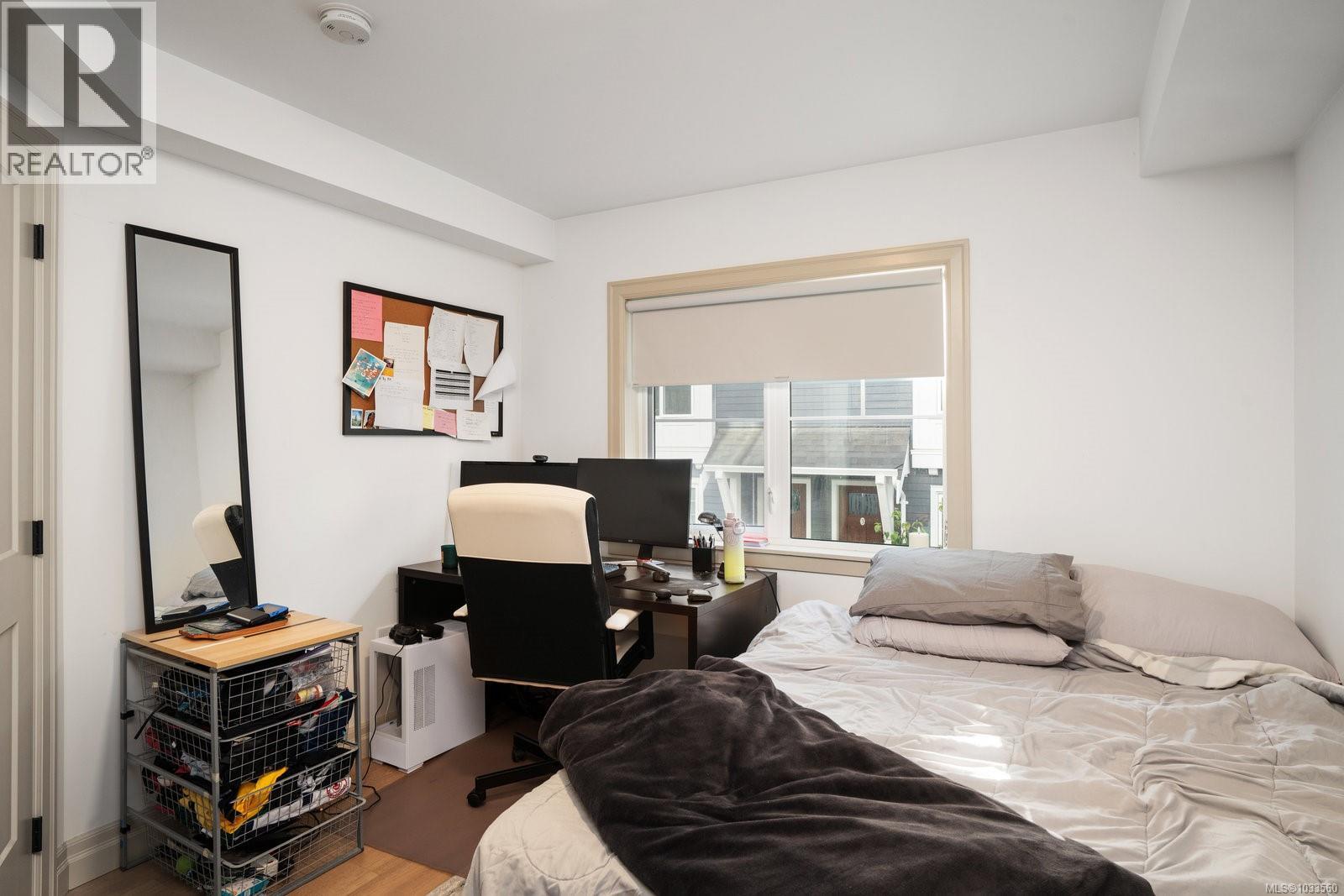 #3 3092 Washington Ave - 20