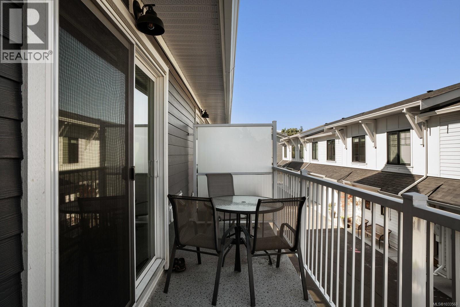 #3 3092 Washington Ave - 28