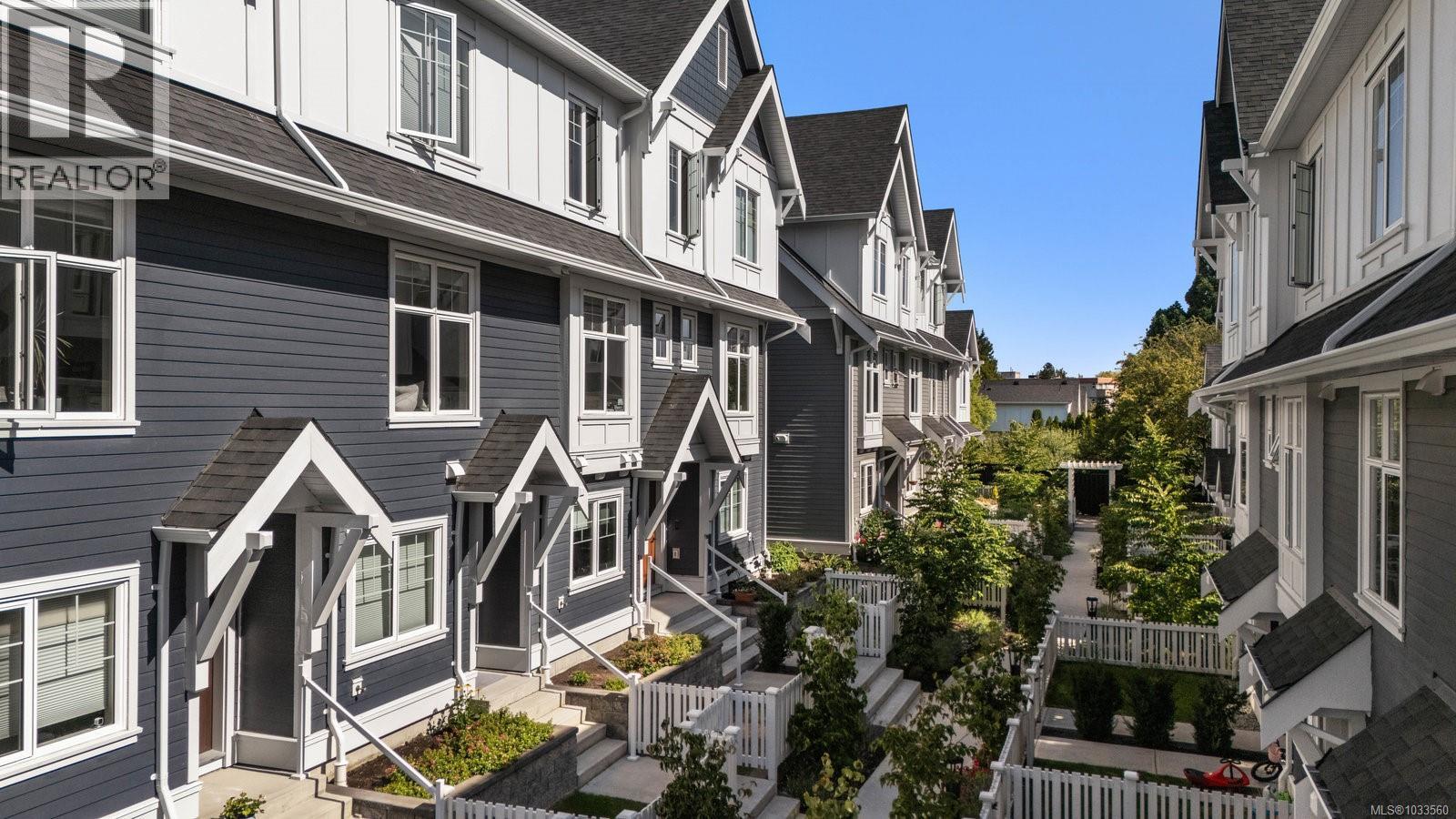 #3 3092 Washington Ave - 29