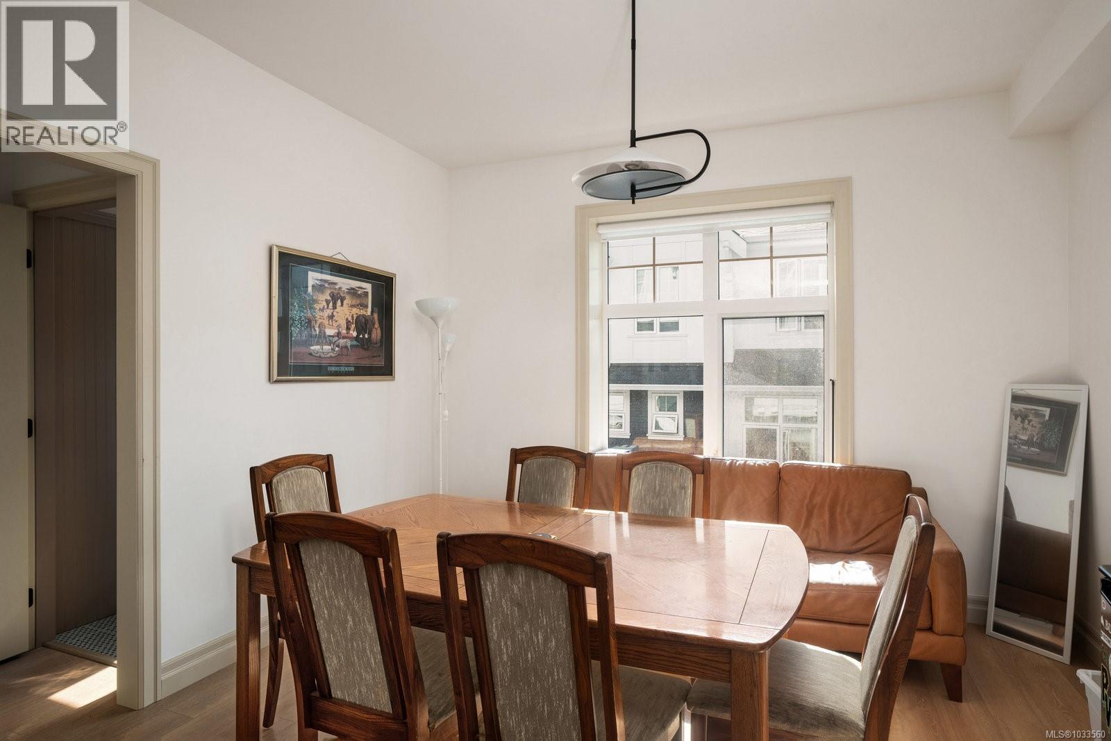 #3 3092 Washington Ave - 9