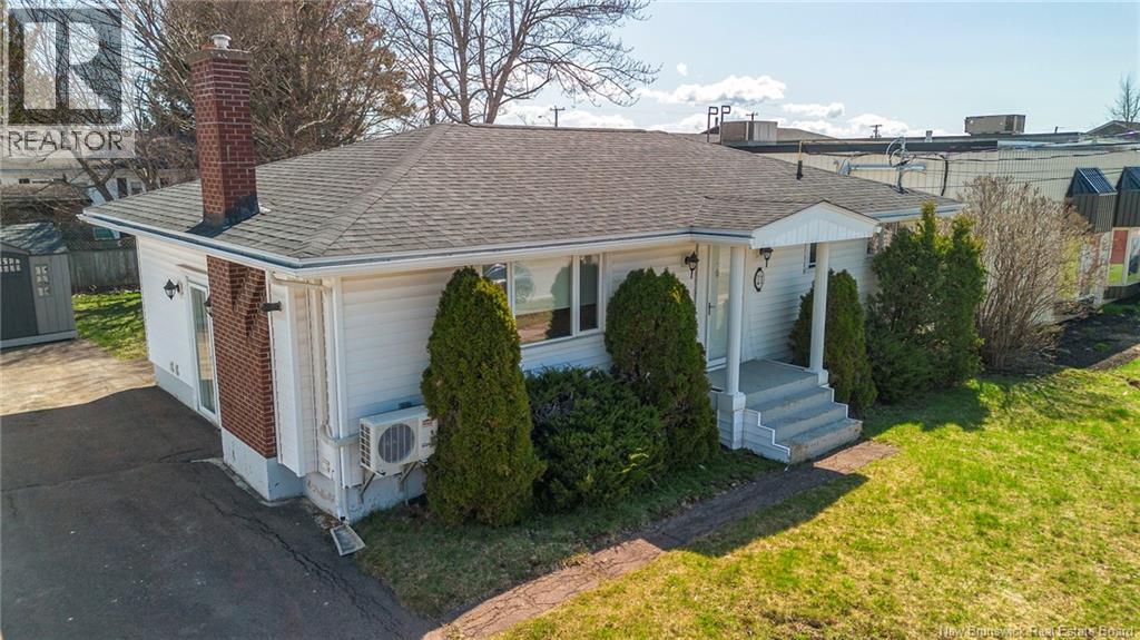 21 Mount Royal Boulevard - Image 2