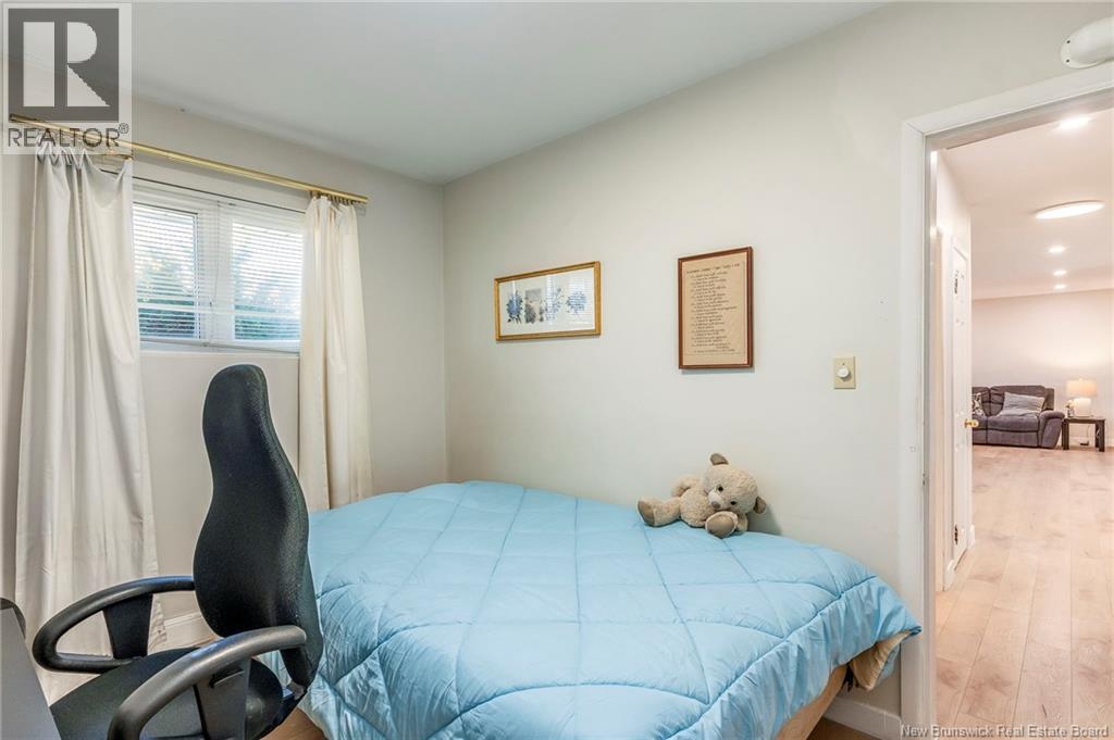21 Mount Royal Boulevard - 22