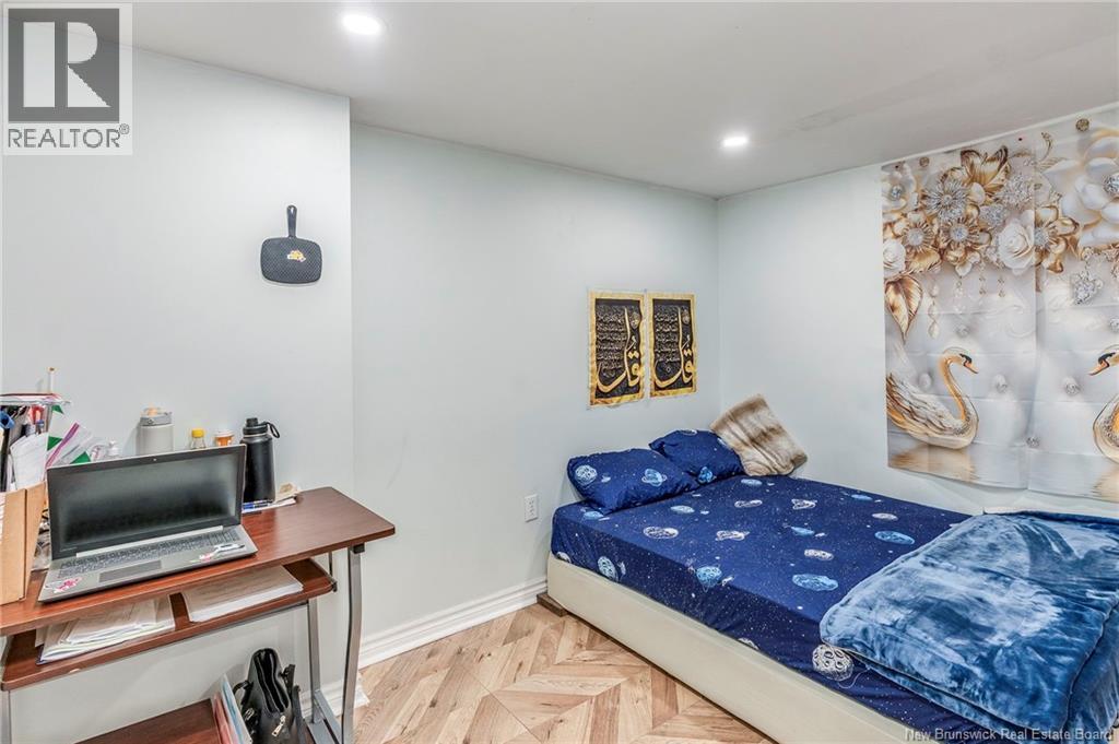 21 Mount Royal Boulevard - 33