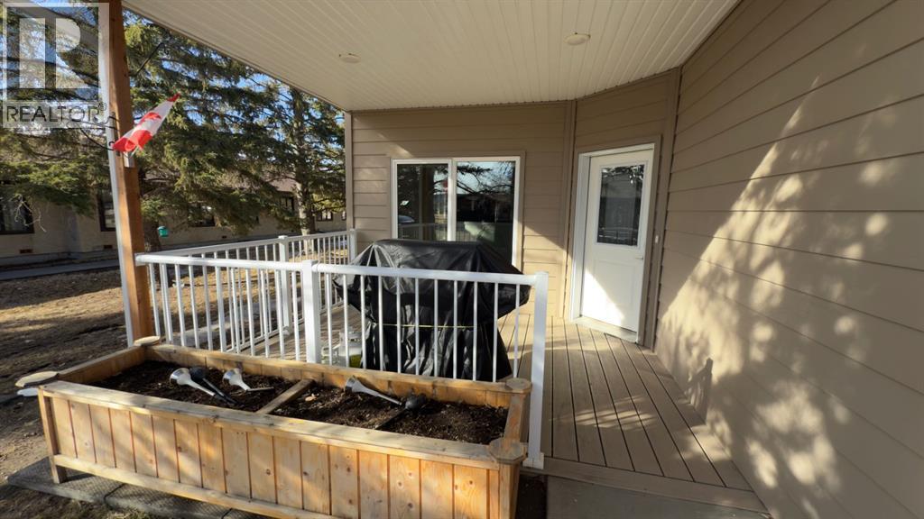 501 5 Street W - photo 2