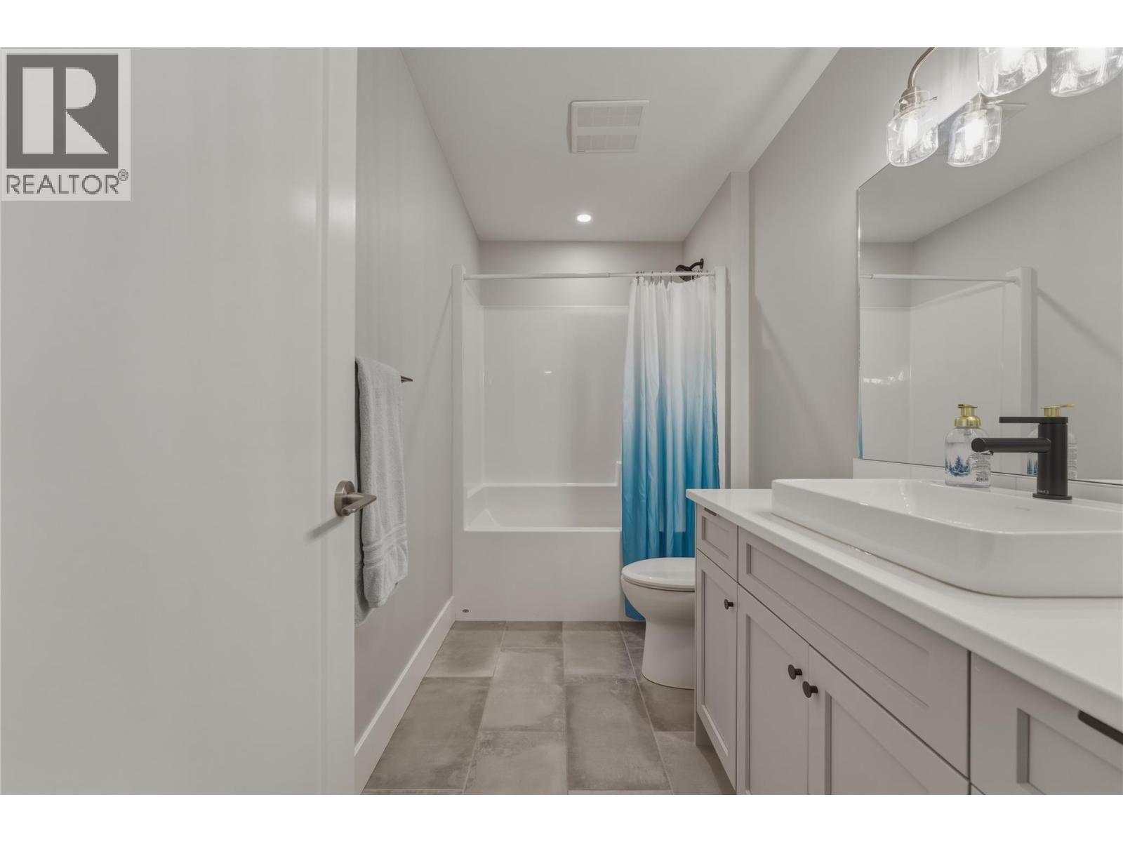 30 Preston West Drive - 32