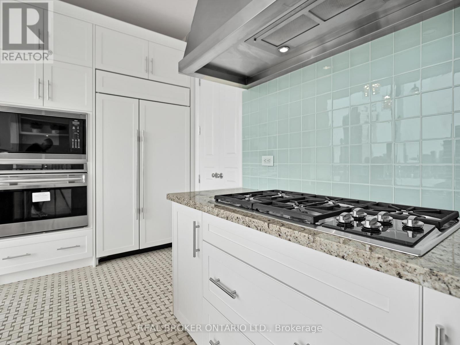 #3803 183 WELLINGTON STREET W - 13