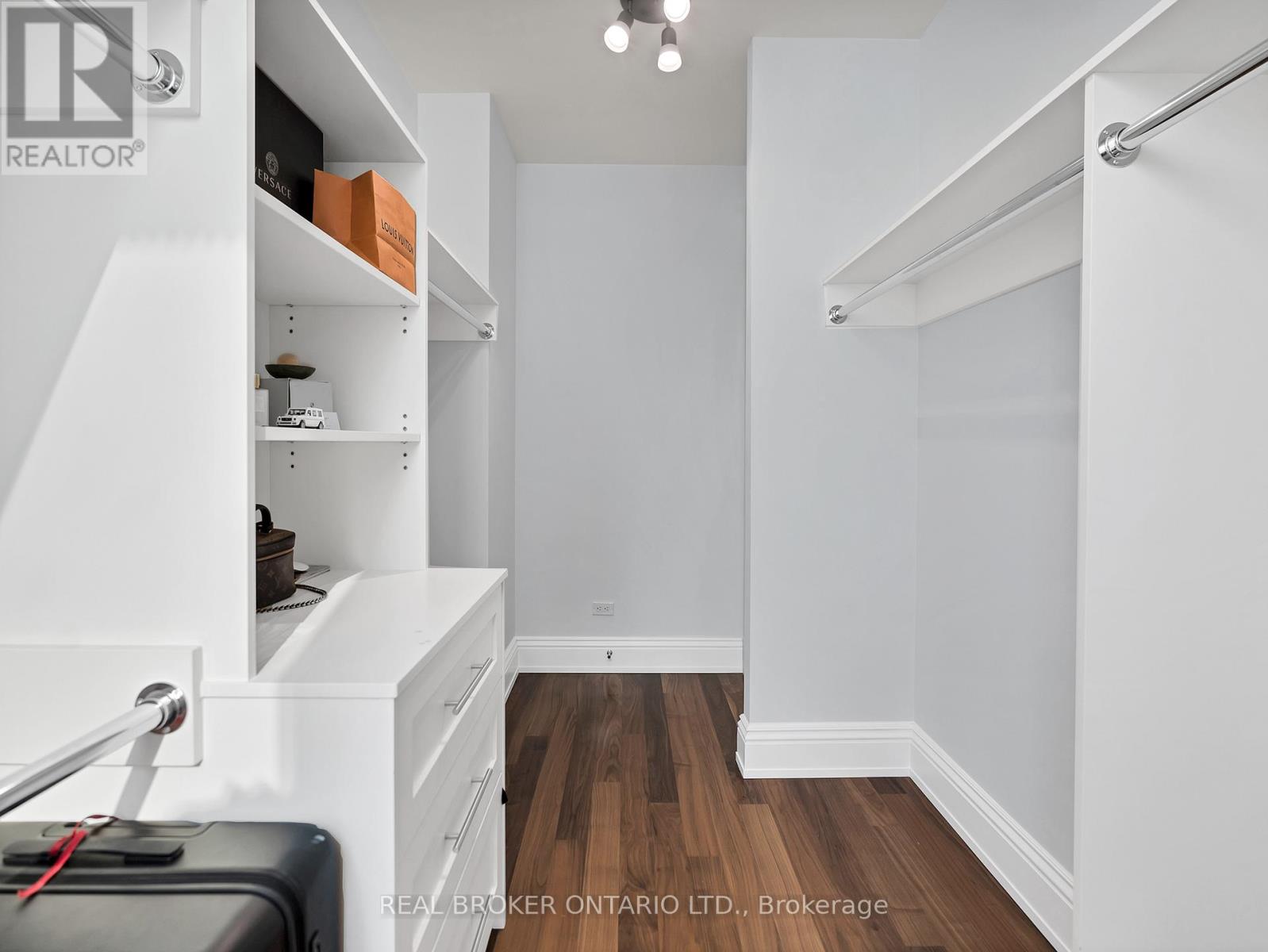 #3803 183 WELLINGTON STREET W - 22