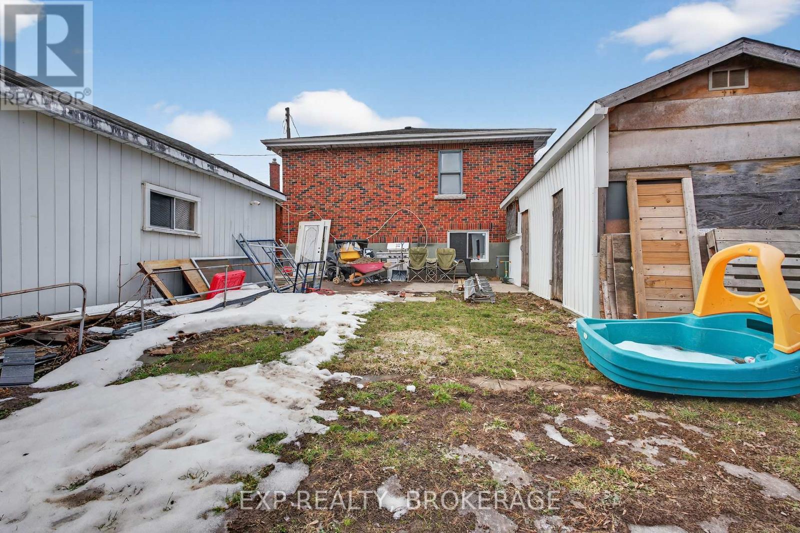 43 CARLETON STREET - 23