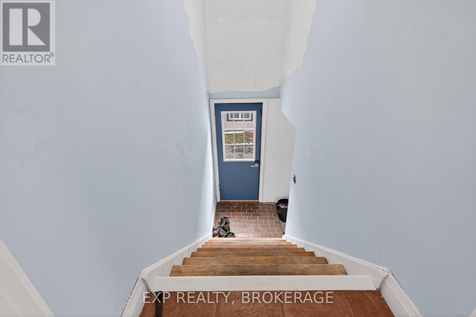 43 CARLETON STREET - 21