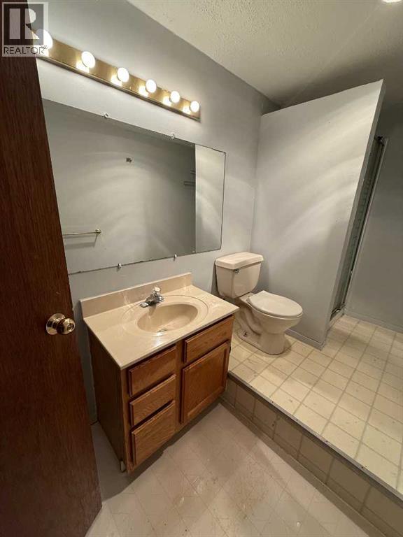 5520 41 Street — photo 39