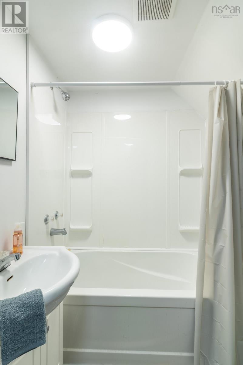 Property 31 of 34 of 161 Main Street