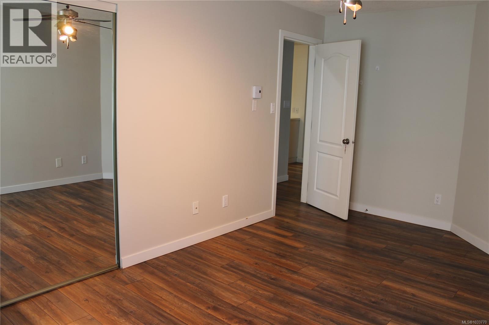 #203 300 Bundock Ave - 10