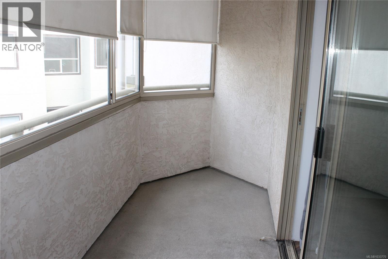 #203 300 Bundock Ave - 15