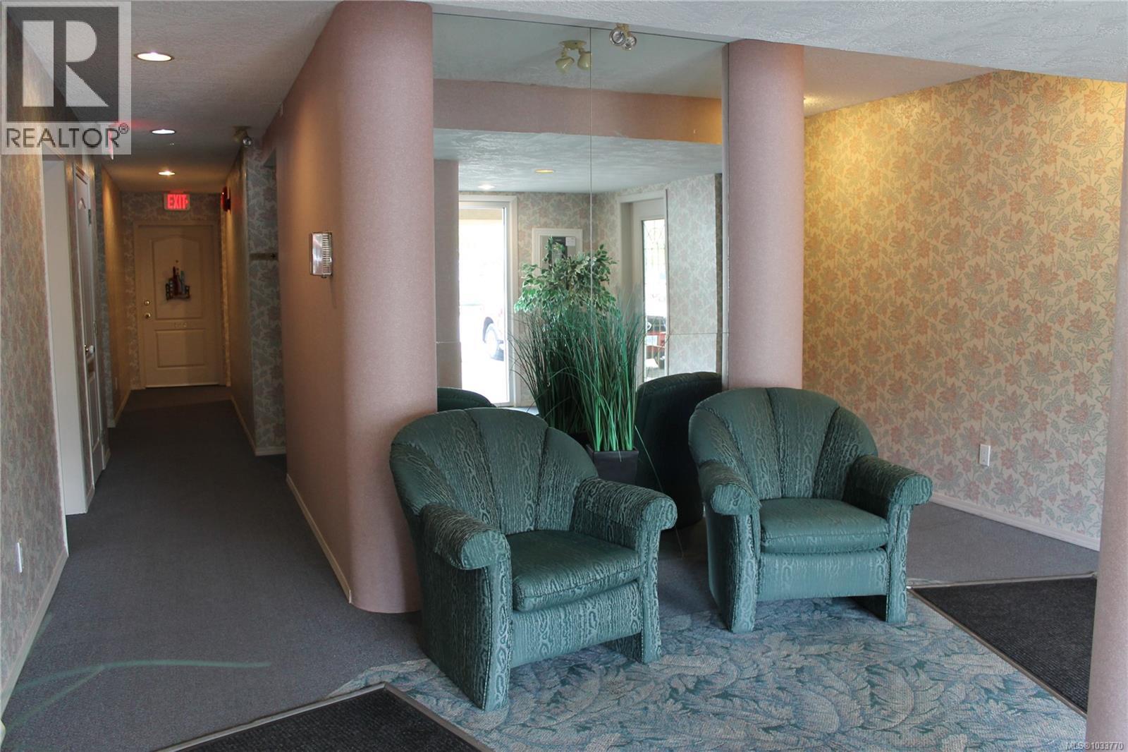 #203 300 Bundock Ave - 20