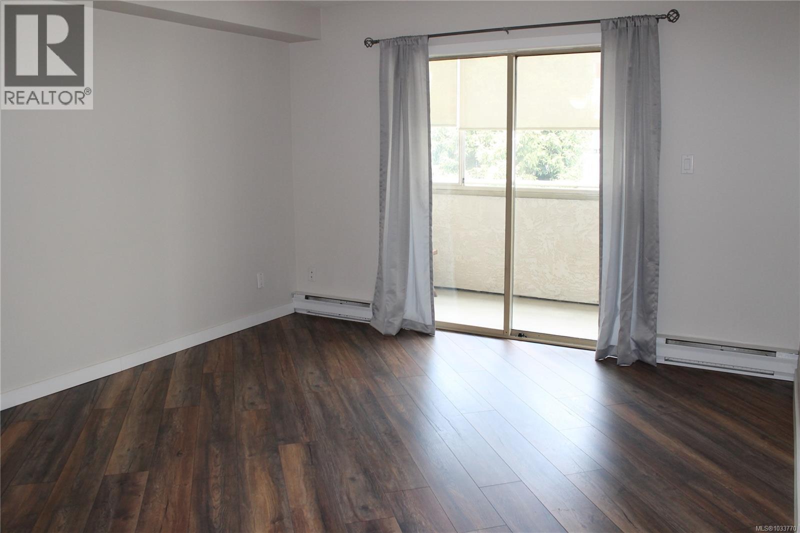#203 300 Bundock Ave - 7