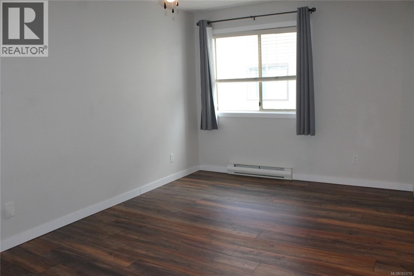 #203 300 Bundock Ave - 8