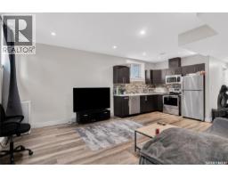 305 Clarence Avenue S, Saskatoon, SK S7N1H5 Photo 28