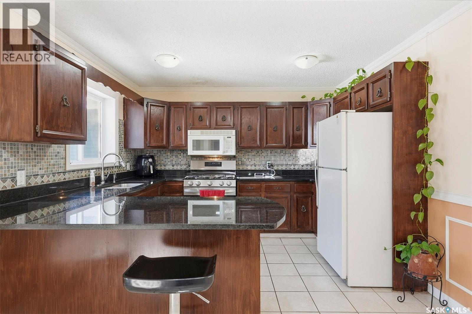 111 Gustin CRESCENT - 12