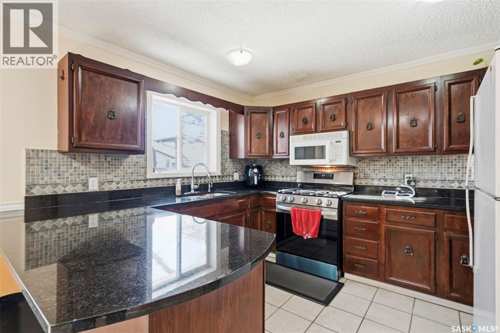 111 Gustin CRESCENT - 13