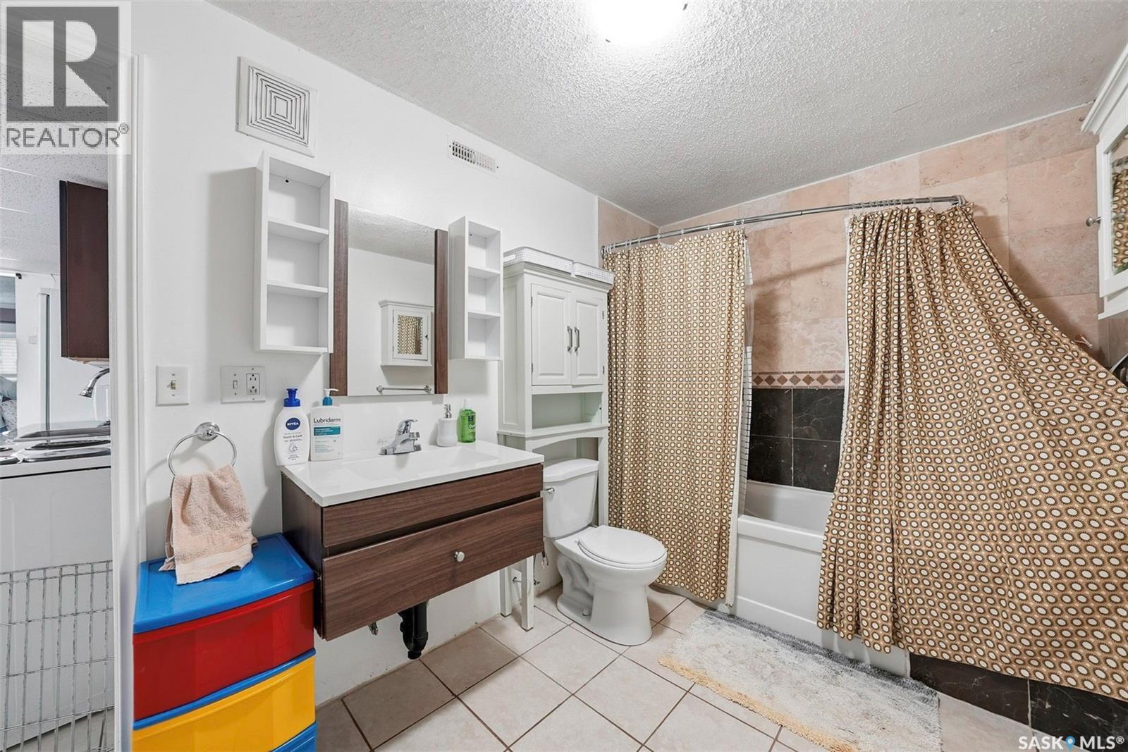 111 Gustin CRESCENT - 34