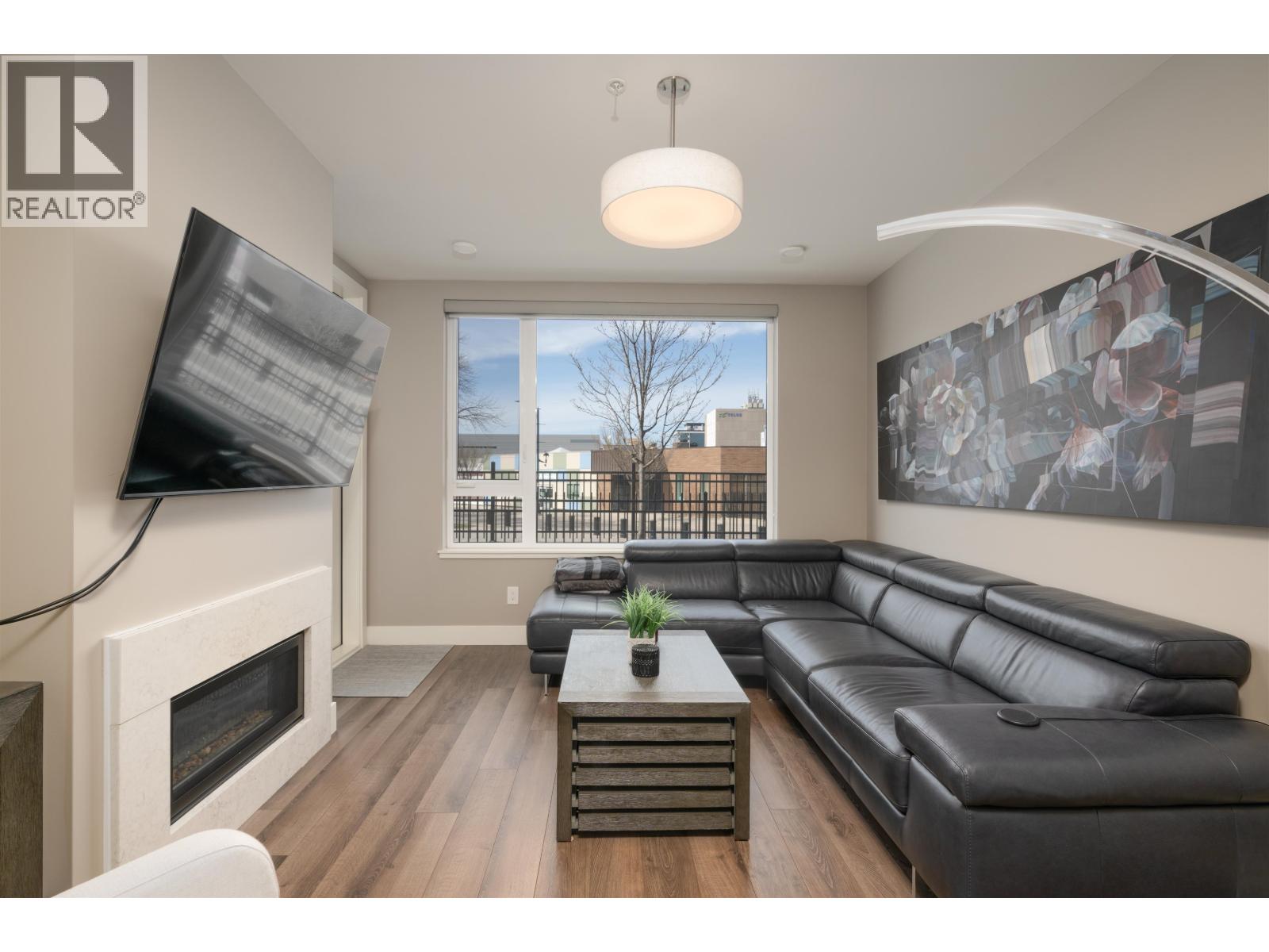 104 1087 6TH AVENUE, Prince George