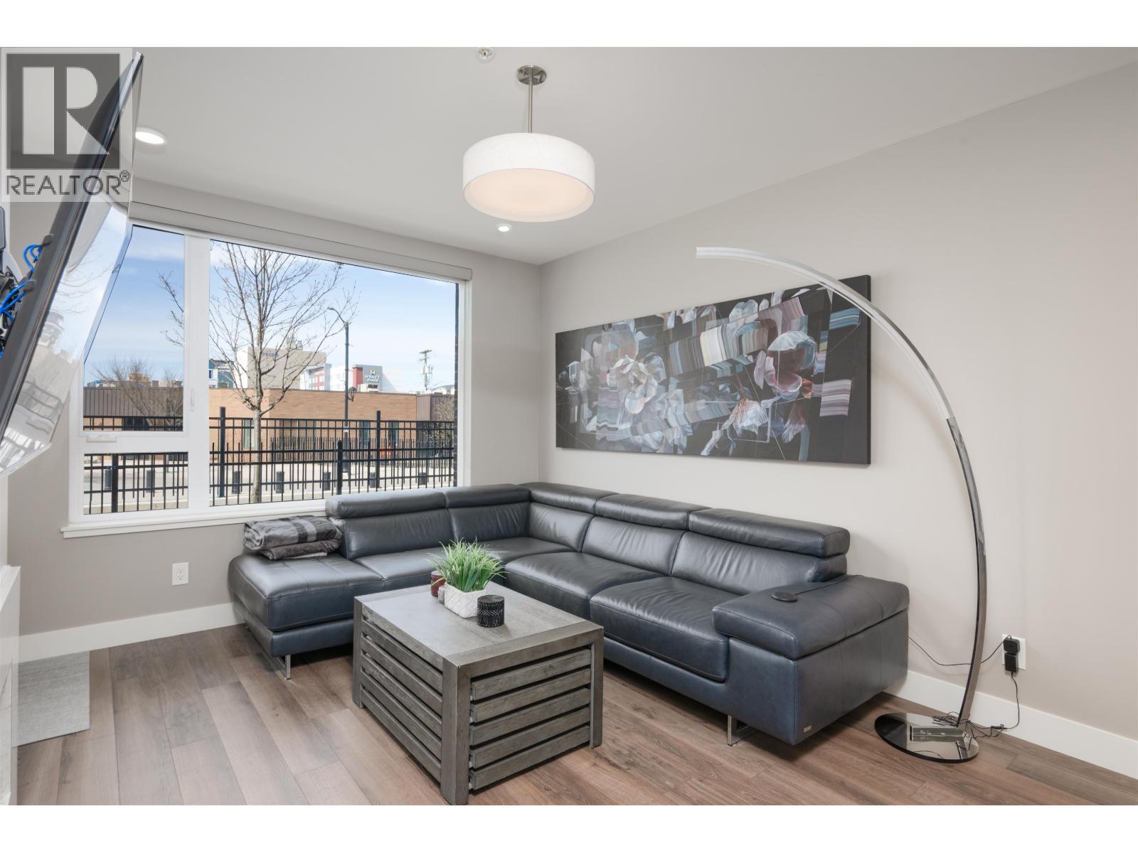 104 1087 6TH AVENUE, Prince George