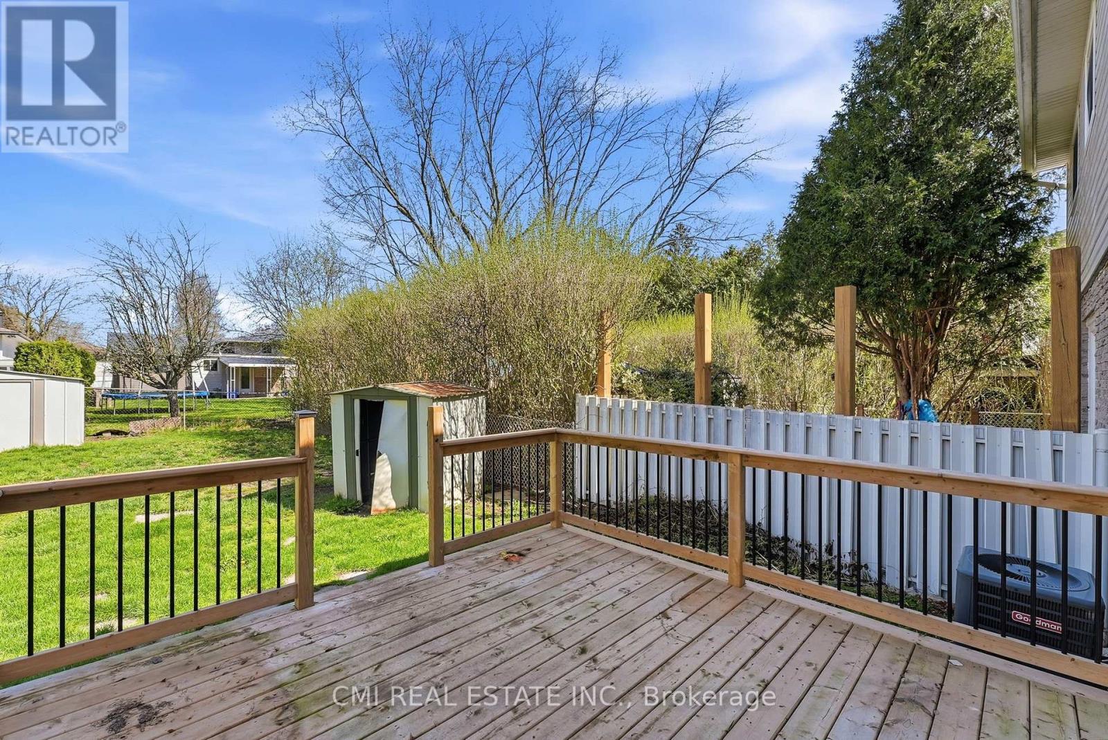 117 MONMORE ROAD — photo 36