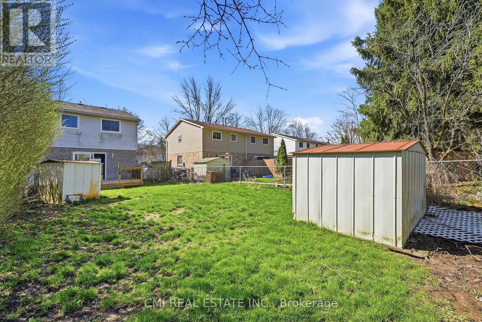 117 MONMORE ROAD — photo 37