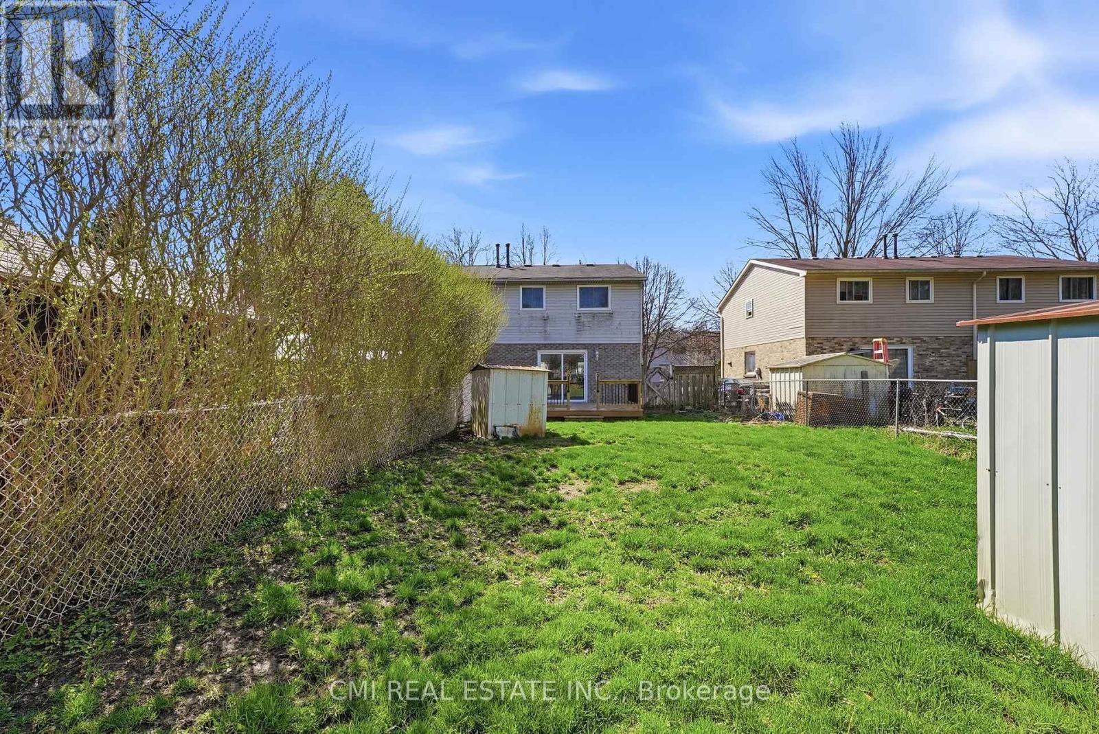 117 MONMORE ROAD — photo 38