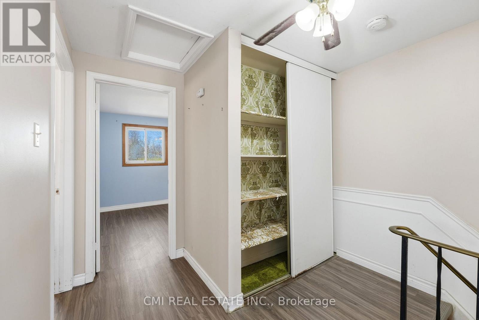 117 MONMORE ROAD — photo 8