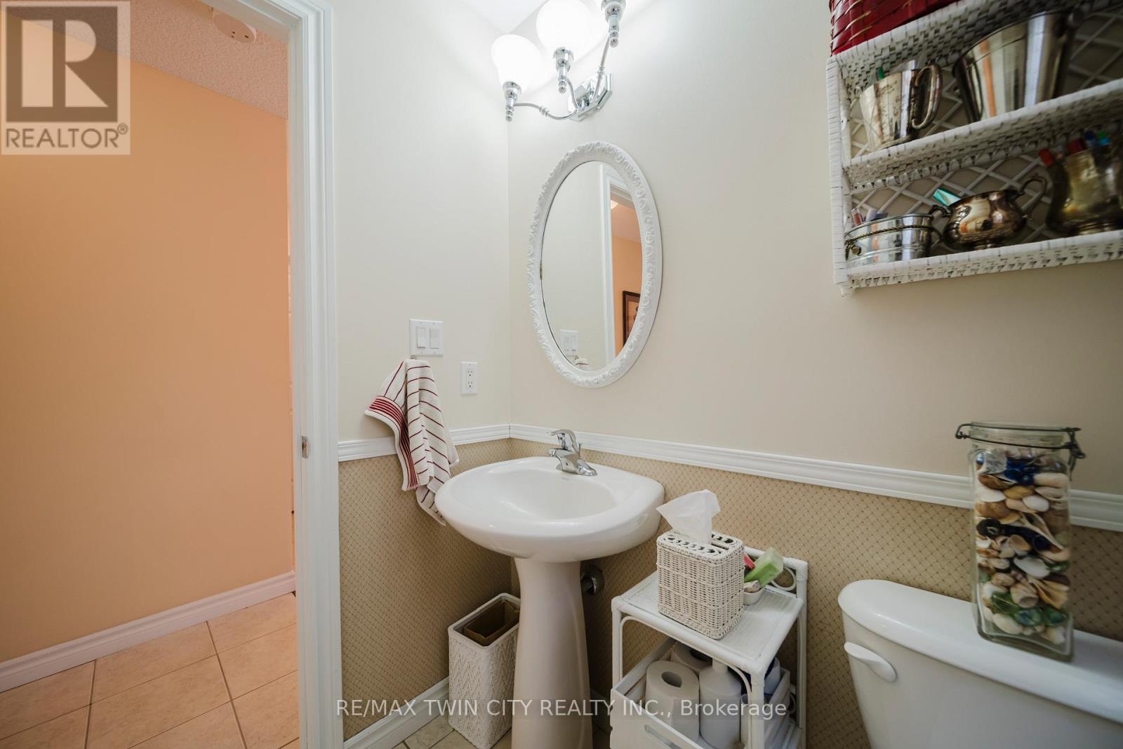 90 CAPTAIN MCCALLUM DRIVE — photo 16